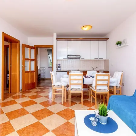 In Croatia Near Sea & Pool Apartment