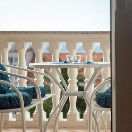 Apartment Adorable With Sea View *